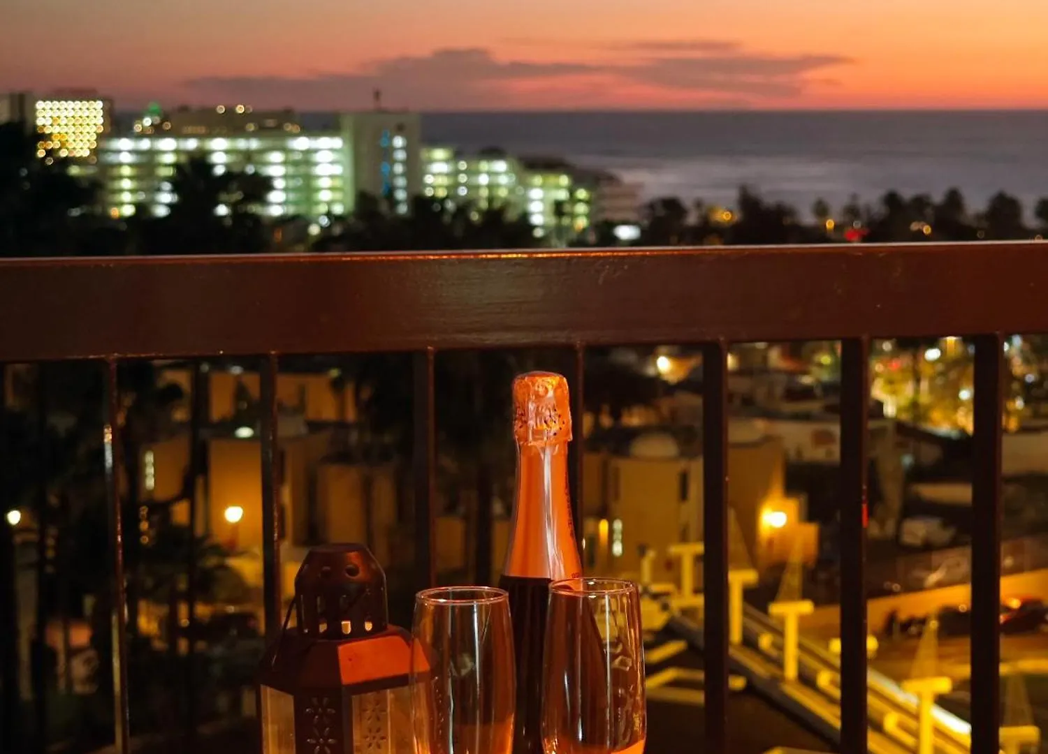 Blanco&Azul - Ocean View Balcony, Pool And Perfect Location 0*, Playa de las Americas (Tenerife) Spain